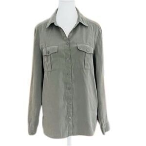 Chico’s Olive Button-Up Microfiber Shirt size 1, Medium/size 8